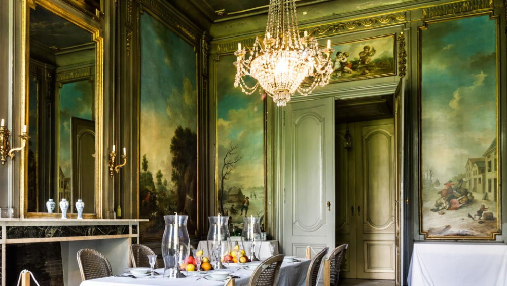 Entre cour et jardin. Vrij bezoek aan de stadspaleizen in de Veldstraat