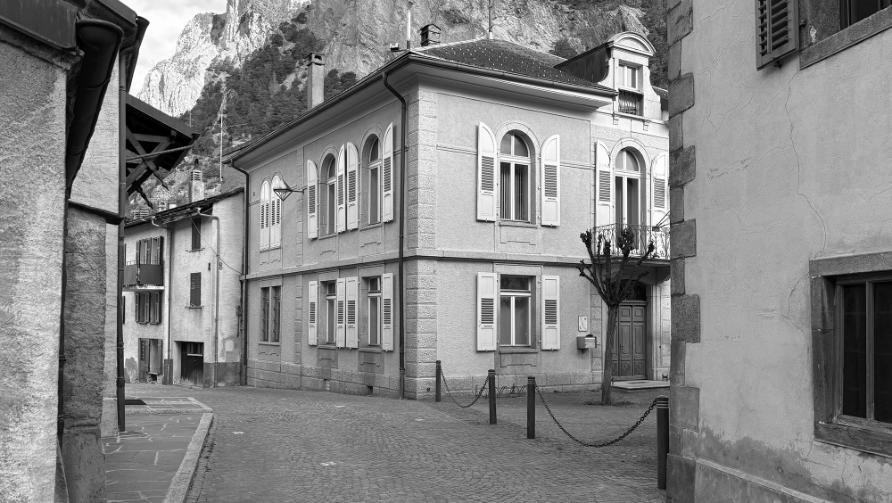 MAISON DE COMMUNE DE SEMBRANCHER : TRANSFORMATION ET AGRANDISSEMENT POUR LE 21E SIÈCLE