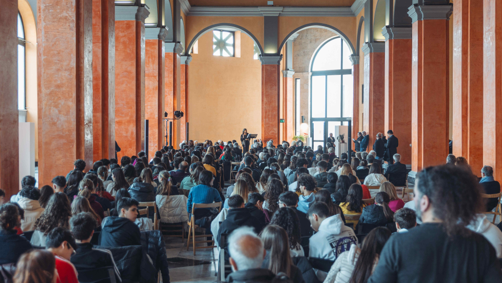 La statua medievale di Cristo nella Cripta di Santa Restituta