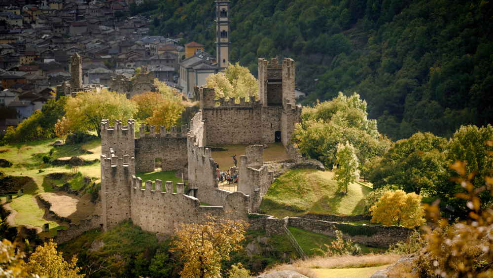 Costruzione castelli: mutamenti dei cantieri edilizi fortificati tra alto e basso medioevo