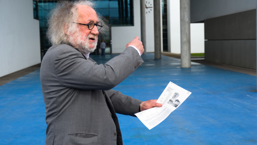 DE LA PAROLE AUX GESTES DE MÉTIER : HOMMAGE À VINCENT MANGEAT