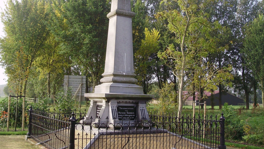 Menno Simonsmonument Witmarsum (gedenknaald)