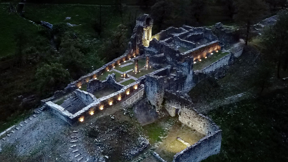 VISITA AL CASTELLO DI SERRAVALLE
