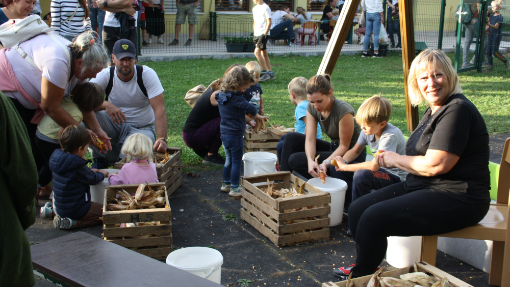 Pri nas pa hiško zidamo...