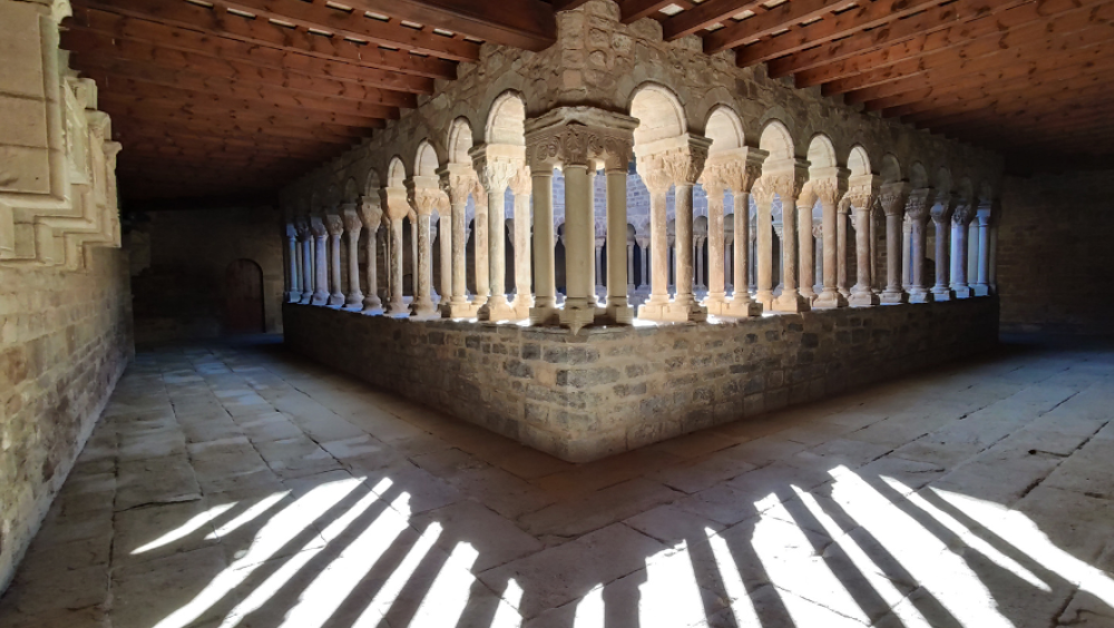 El claustre del monestir de l'Estany