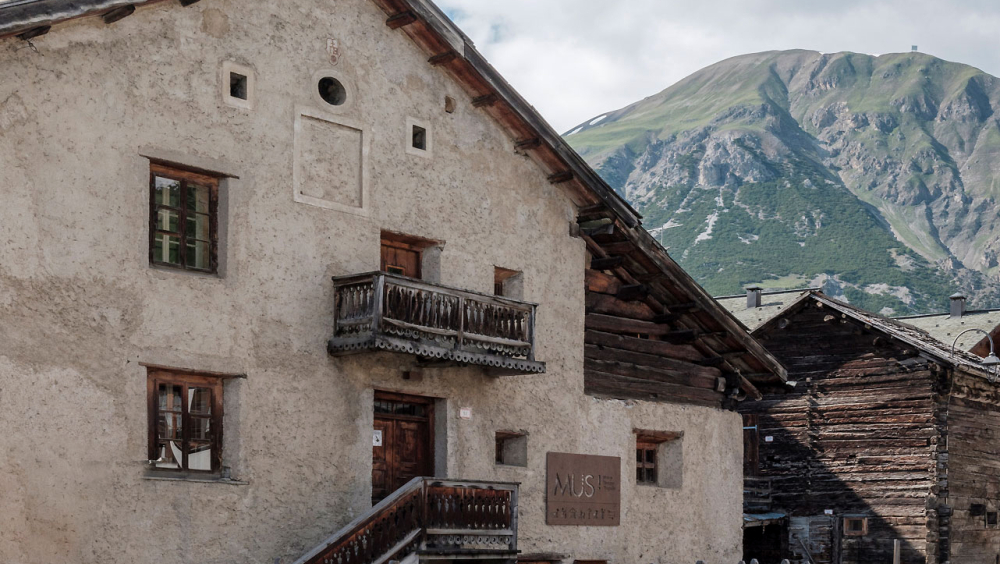 I baitègl di Livigno: ricoveri in alta quota