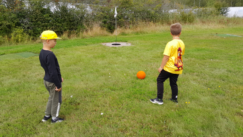 Futisgolfin pelaaminen on hauskaa. Se on aika harvinainen laji.