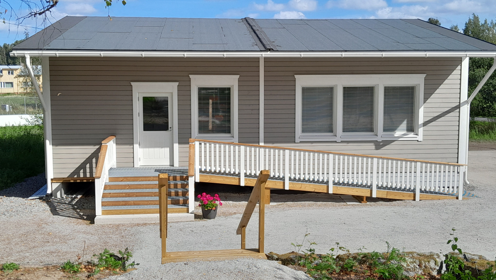 Koulumme on rakennettu vain meidän pienelle luokalle tänne Vartsalan kylään vuonna 2024.