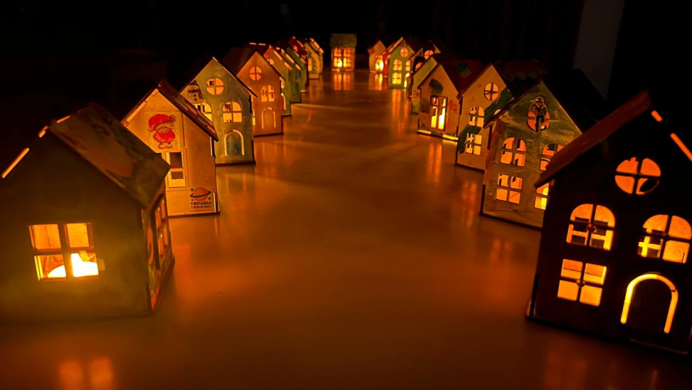 «Кожне світло — це дитина, яка мріє про мир».