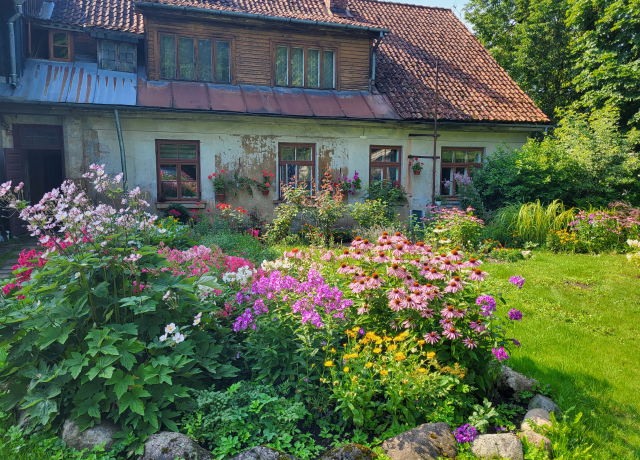 A traditional garden in Kuldīga - EHD Story, Latvia (credit, Kuldīga Restoration Centre)