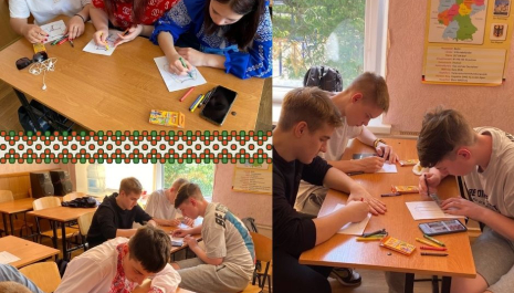 We also used paper and crayons to draw our project work. While drawing we spoke about embroidery traditions in European countries. We came to the conclusion that they are similar!