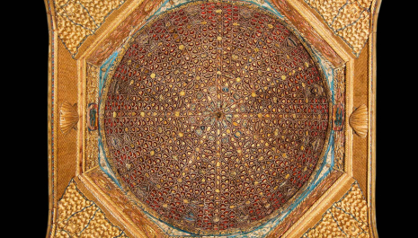 Dome with muslim-style decoration