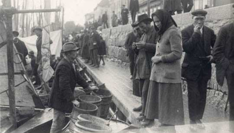 Trading encounters then and now – An exploratory walk through Turku