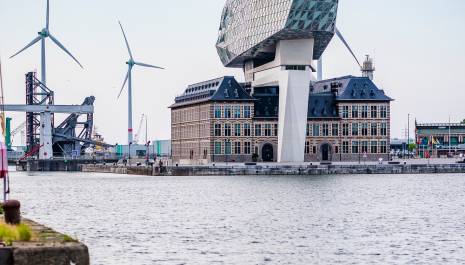 Port of Antwerp-Bruges nodigt je uit voor een unieke rondleiding in het Havenhuis