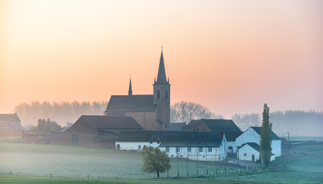 Van kasteel-klooster naar abdijkerk