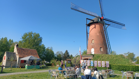 Stenen molen met ambachtenmarkt