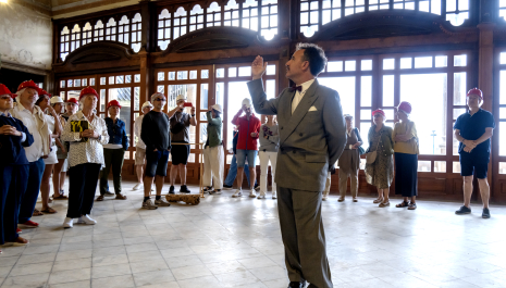 Visita teatralizada "Horacio Echevarrieta recibe en Punta Begoña"