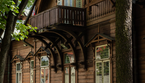 DOBRY ADRES ŚWIĘTOJAŃSKA 17 Organizator