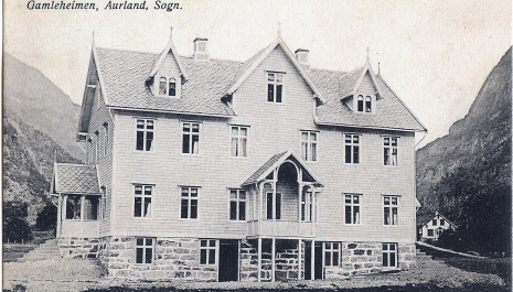 Frå gamleheim til husflid