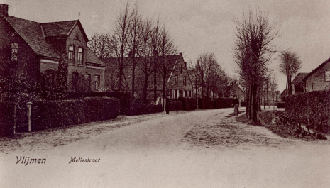 Wandeling: Historische parel van Vlijmen. Architectu...