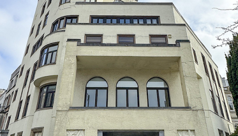 Elegance at Its Finest: Art Deco and Other Gems on Franklin Roosevelt Avenue