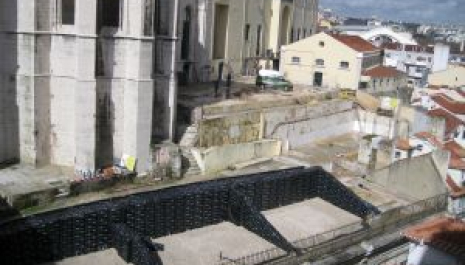 Convento do Carmo : das ruinas aos terraços