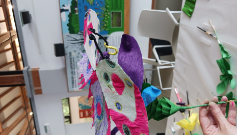 ARTE EN PAPEL, MARIPOSA Y FLOR