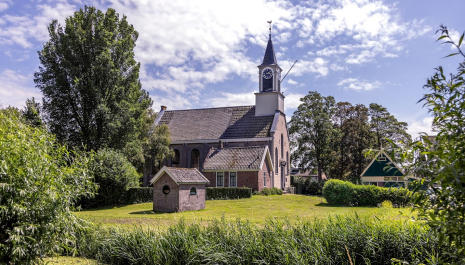 Ontdek de Protestantse Kerk in Ursem – een mon...
