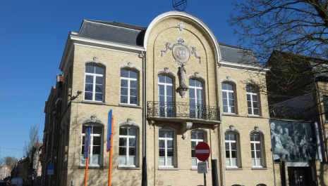 Gekopieerd/geïnspireerd, maar elders gereconstrueerd