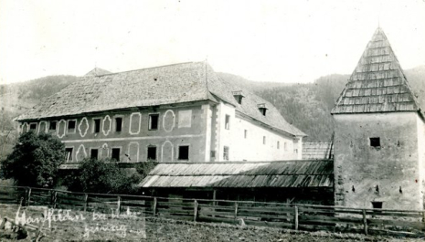 Schloss Hanfelden in Unterzeiring