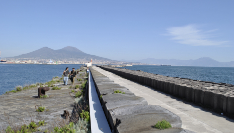 GEP 2025 | Architetture d’acqua e di pietra: il Molo San Vincenzo tra memoria, presente e futuro. Passeggiata Patrimoniale al Comando Logistico della Marina Militare e al Bacino di Raddobbo Borbonico