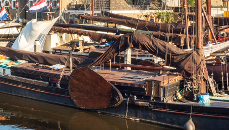 Museumhaven + Werfhuijs / Gouda Museum Harbor