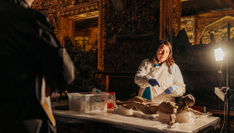 Restauro ao vivo no museu