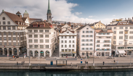ALTSTADTGESCHICHTEN IN DER VILLA PATUMBAH