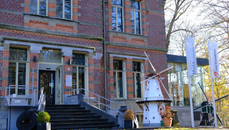 Kasteel Puyenbrug in stijl