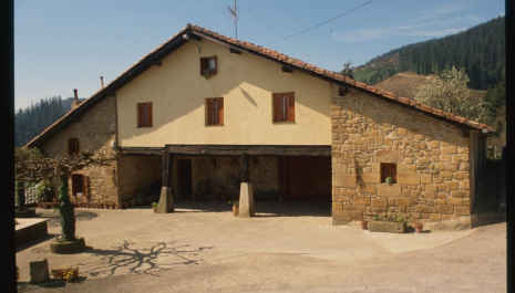 Variantes de la arquitectura de los caseríos