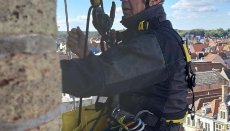 Monumentenwacht in actie: touwen, toptechniek en teamwork