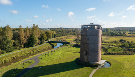 De maagdentoren vertelt ...