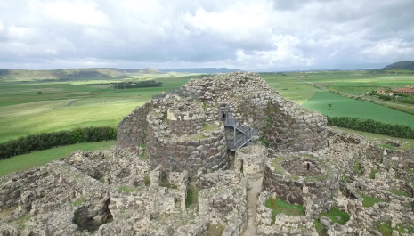 “Costruiamo il nuraghe di Barumini"