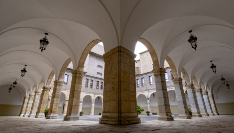 Visita al Claustre del s. XVIII