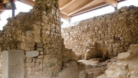 Visita guiada al temple romà de Can Modolell - Reviu Ilturo