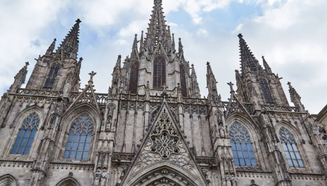 La façana neogòtica de la Catedral de Barcelona