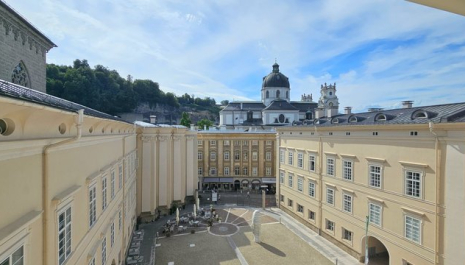 100 Jahre Gerhard Garstenauer: Stadtspaziergang mit Gabi Freischlager und Conny Cossa