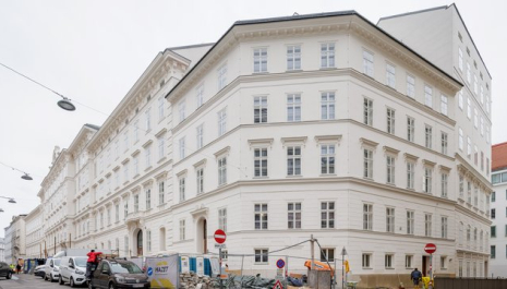 Die ehemalige Postdirektion: Die Posthöfe