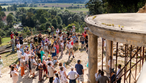 WIEŃCOWINY WE DWORZE - PAŁAC W SKALE Organizator