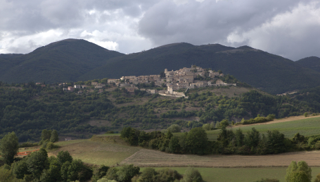 "CIRCONDATO DI FORTISSIME MURA, TORRI E BALUARDI. Storia, Restauro e Valorizzazione delle Strutture difensive di Monteleone di Spoleto