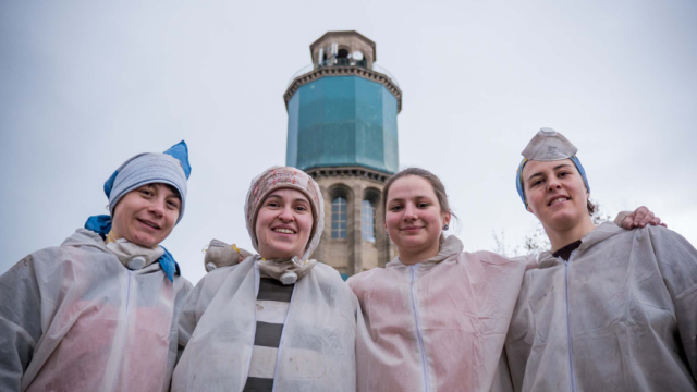 Volunteers cleaning the Zauhlovačka tower - EHD Story, Czech Republic (credit, Miroslav Prousek and AvantgArt, z. s.)